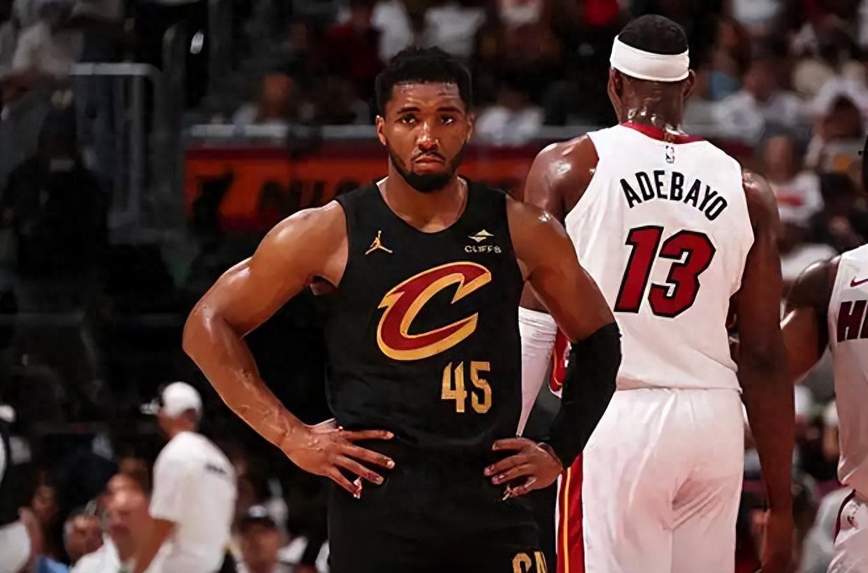 lol比赛回放-NBA季后赛冲刺阶段再迎强敌;迈阿密热火手感冰凉;主帅态度:悬念犹存;训练强度明显提升的简单介绍