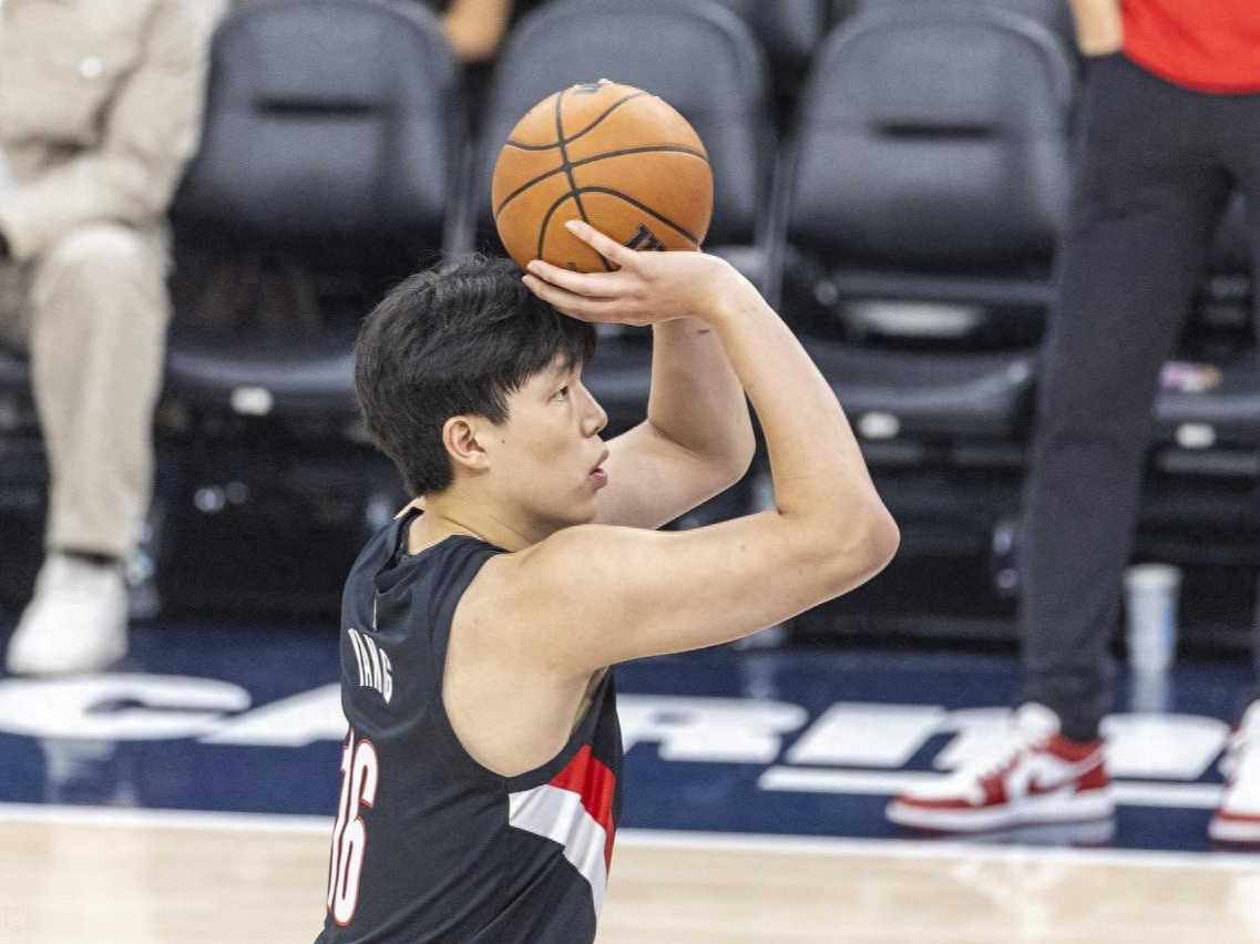 lol比赛回放-包含NBA常规赛倒计时，新奥尔良鹈鹕集结日手感冰凉，细节引发关注，更衣室稳定，年轻球员得到机会的词条