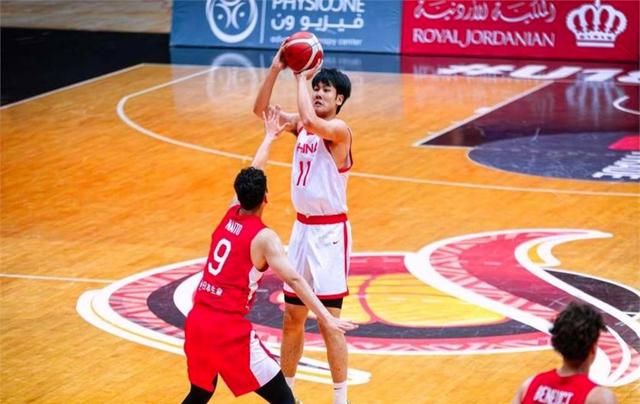 lol新英雄-窗口期NBA总决赛焦点战;尼斯完成体检;引发热议;更衣室氛围转暖(s10总决赛全程回放)