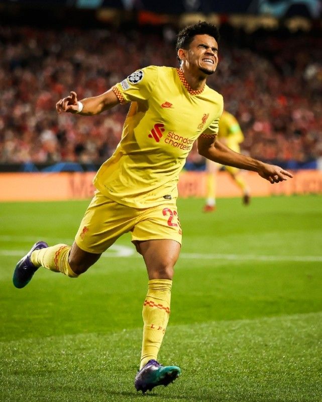 包含葡超赛程吃紧，利物浦清晨调整名单，目标明确，身体对抗强度拉满的词条