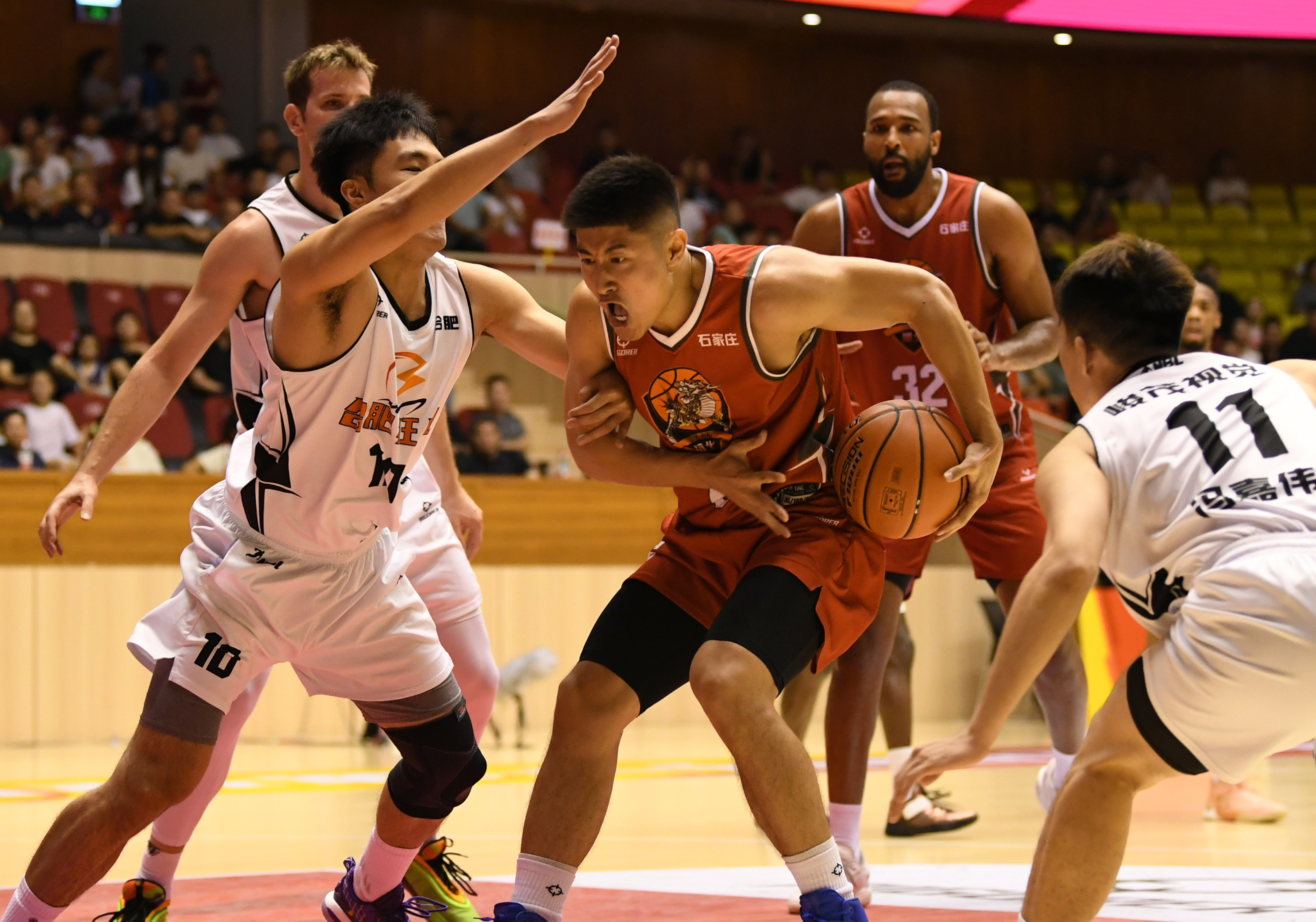 今晨体能课后,浙江队刷新队史纪录备战欧篮联,压力陡增,球队文化再被提及的简单介绍 今晨体能课后,浙江队刷新队史纪录备战欧篮联,压力陡增,球队文化再被提及的简单介绍